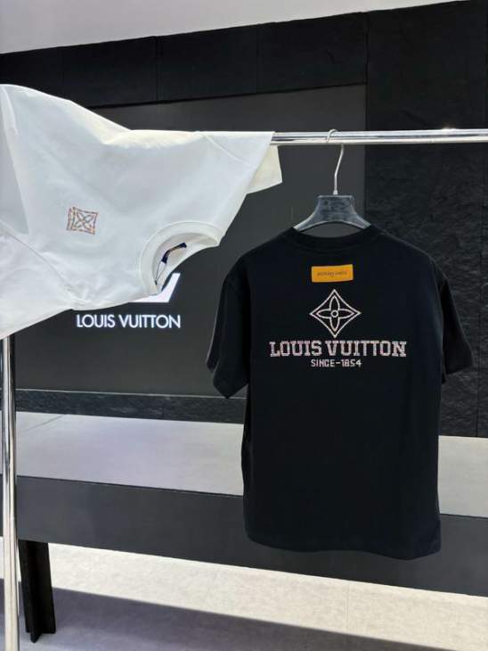 Picture of Louis Vuitton T Shirts Short _SKULVS-XLkctr2117414